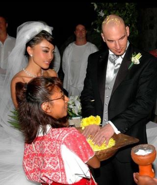 Jeffrey Vandergrift and Natasha Yi married in 2006